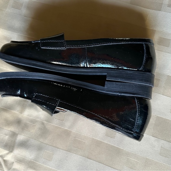 Ladies Black Patent Leather Loafers by Kelly & Katie Size 6‎ - Picture 5 of 11